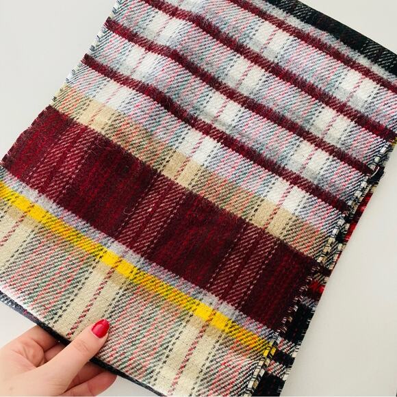 NEW NORDSTROM Black White Contrast Plaid Knit Tassel Woven Classic Scarf Wrap - Picture 10 of 10